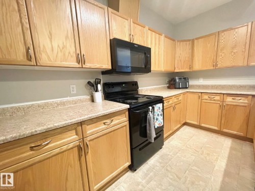 407 4304 139 Avenue, Edmonton, AB - Indoor Photo Showing Kitchen