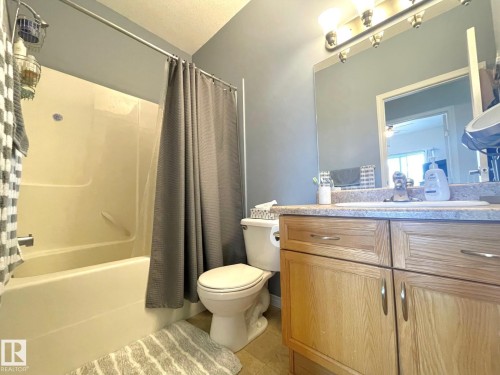 407 4304 139 Avenue, Edmonton, AB - Indoor Photo Showing Bathroom