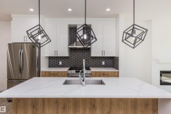 Main 8082 Kiriak Link  Edmonton, AB T6W 4V2