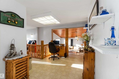 6209 Hwy 633, Rural Lac Ste. Anne County, AB - Indoor