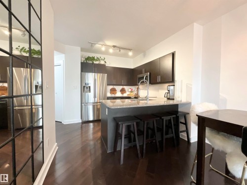 1504 10152 104 Street, Edmonton, AB - Indoor Photo Showing Kitchen With Stainless Steel Kitchen With Upgraded Kitchen