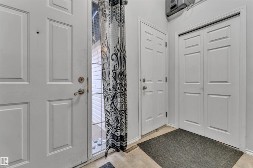 3307 24 Av Nw, Edmonton, AB - Indoor Photo Showing Other Room