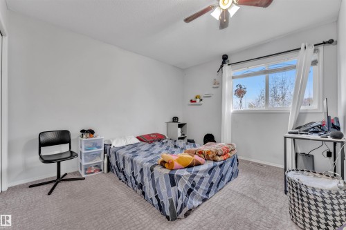 3307 24 Av Nw, Edmonton, AB - Indoor Photo Showing Bedroom