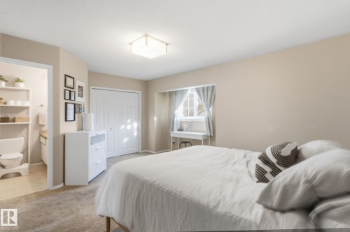 10718 122 Street, Edmonton, AB - Indoor Photo Showing Bedroom
