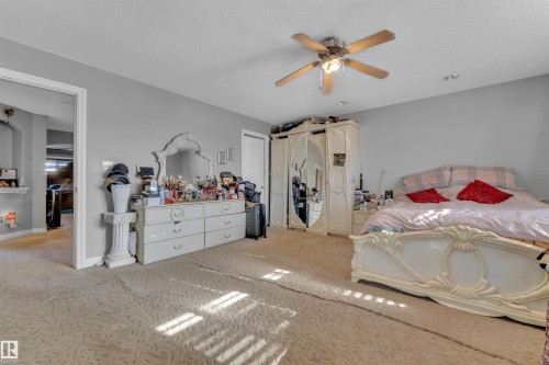 7939 2 Avenue, Edmonton, AB - Indoor Photo Showing Bedroom