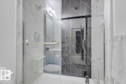 1325 20 Street, Edmonton, AB - Indoor Photo Showing Bathroom