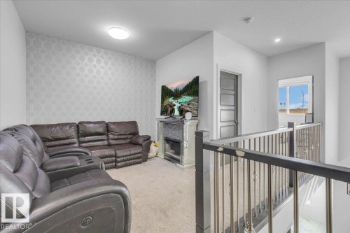 1325 20 Street, Edmonton, AB - Indoor