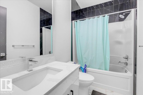 1325 20 Street, Edmonton, AB - Indoor Photo Showing Bathroom