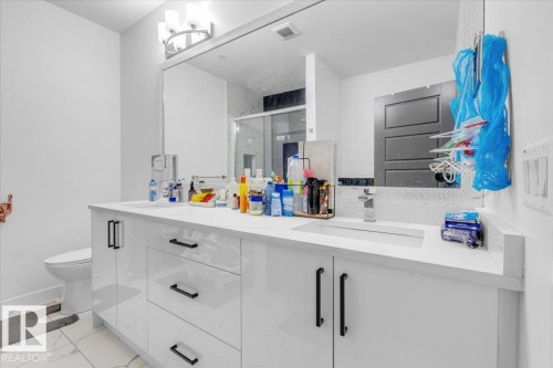 1325 20 Street, Edmonton, AB - Indoor Photo Showing Bathroom