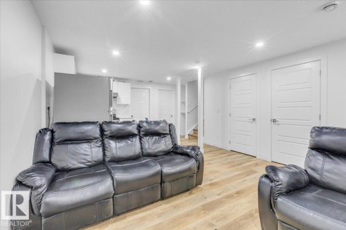 1325 20 Street, Edmonton, AB - Indoor Photo Showing Other Room