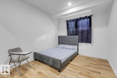 1325 20 Street, Edmonton, AB - Indoor Photo Showing Bedroom