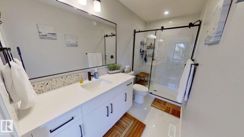 42 1304 Rutherford Road, Edmonton, AB - Indoor Photo Showing Bathroom