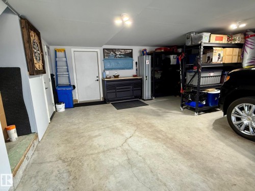 42 1304 Rutherford Road, Edmonton, AB - Indoor Photo Showing Garage