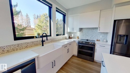 42 1304 Rutherford Road, Edmonton, AB - Indoor Photo Showing Kitchen With Upgraded Kitchen