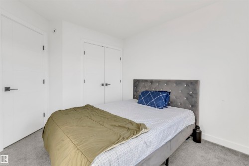 1424 15 Street, Edmonton, AB - Indoor Photo Showing Bedroom