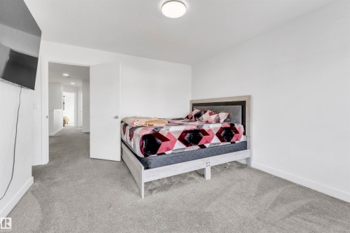 1424 15 Street, Edmonton, AB - Indoor Photo Showing Bedroom