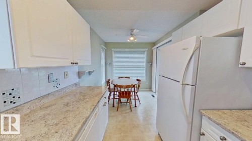 51 9718 176 Street, Edmonton, AB - Indoor Photo Showing Kitchen