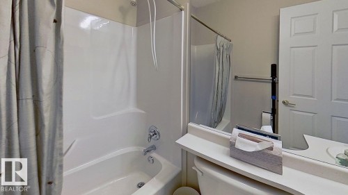 51 9718 176 Street, Edmonton, AB - Indoor Photo Showing Bathroom