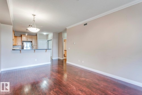 212 12408 15 Avenue, Edmonton, AB - Indoor Photo Showing Kitchen