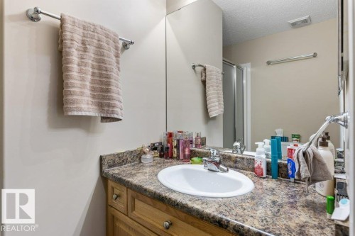 135 16807 100 Avenue, Edmonton, AB - Indoor Photo Showing Bathroom