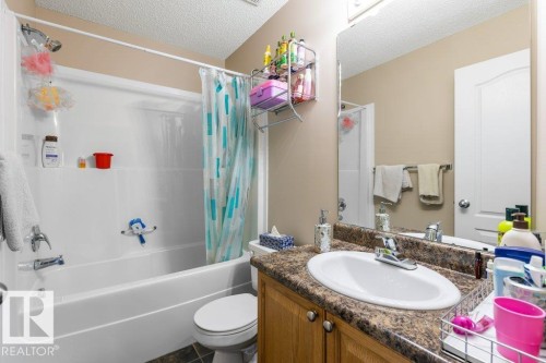 135 16807 100 Avenue, Edmonton, AB - Indoor Photo Showing Bathroom