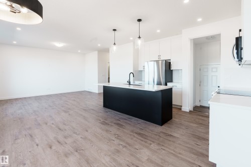 1067 Cornerstone Way, Sherwood Park, AB - Indoor Photo Showing Kitchen With Upgraded Kitchen