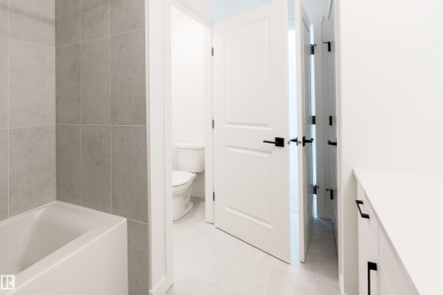 1067 Cornerstone Way, Sherwood Park, AB - Indoor Photo Showing Bathroom