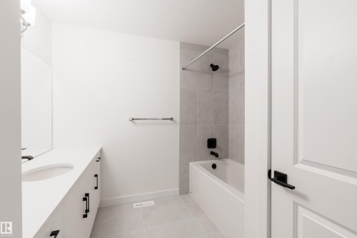 1067 Cornerstone Way, Sherwood Park, AB - Indoor Photo Showing Bathroom