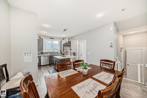 2609 Maple Way, Edmonton, AB - Indoor Photo Showing Dining Room
