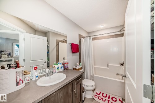 2609 Maple Way, Edmonton, AB - Indoor Photo Showing Bathroom