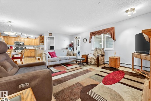 202 9995 93 Avenue, Fort Saskatchewan, AB - Indoor Photo Showing Living Room