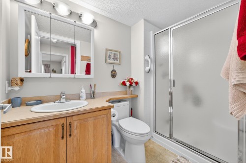 202 9995 93 Avenue, Fort Saskatchewan, AB - Indoor Photo Showing Bathroom