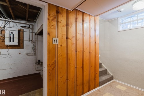 14632 95 Avenue, Edmonton, AB - Indoor Photo Showing Other Room