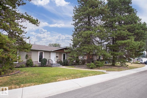 4412 107 Avenue, Edmonton, AB - Outdoor With Facade