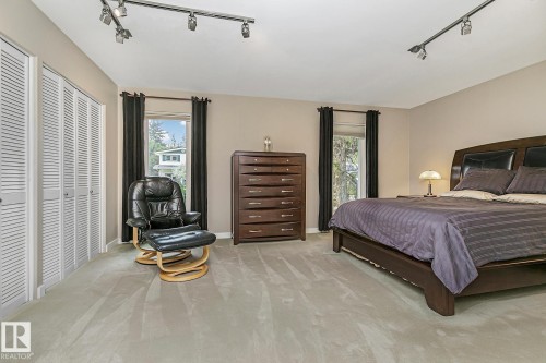 4412 107 Avenue, Edmonton, AB - Indoor Photo Showing Bedroom