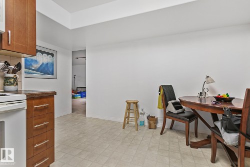 4412 107 Avenue, Edmonton, AB - Indoor