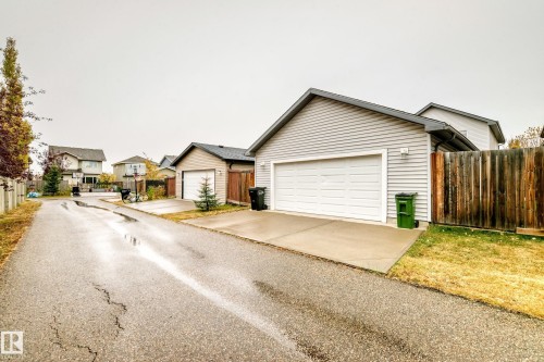 1515 Towne Centre Boulevard, Edmonton, AB - Outdoor