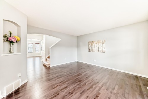 1515 Towne Centre Boulevard, Edmonton, AB - Indoor Photo Showing Other Room