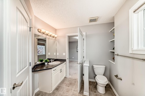 1515 Towne Centre Boulevard, Edmonton, AB - Indoor Photo Showing Bathroom