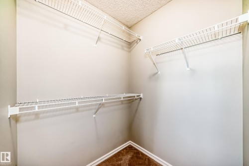 1515 Towne Centre Boulevard, Edmonton, AB - Indoor With Storage