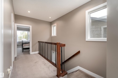 10706 67 Avenue, Edmonton, AB - Indoor Photo Showing Other Room