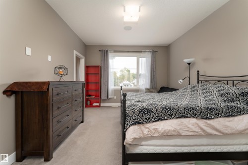 10706 67 Avenue, Edmonton, AB - Indoor Photo Showing Bedroom