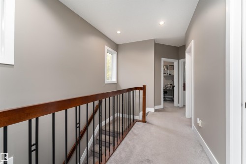 10706 67 Avenue, Edmonton, AB - Indoor Photo Showing Other Room