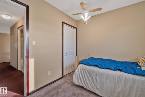 12218 143 Avenue, Edmonton, AB - Indoor Photo Showing Bedroom