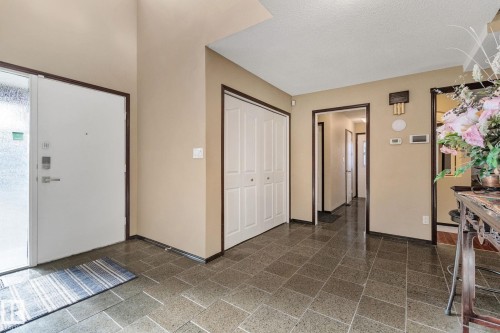 12218 143 Avenue, Edmonton, AB - Indoor Photo Showing Other Room