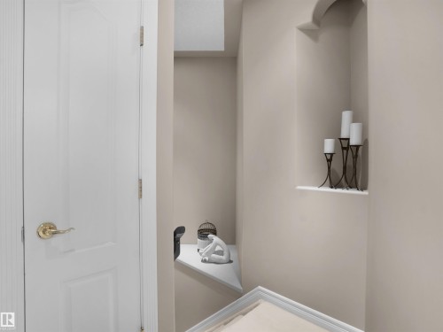 255 Wilson Lane, Edmonton, AB - Indoor Photo Showing Laundry Room