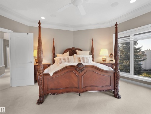 255 Wilson Lane, Edmonton, AB - Indoor Photo Showing Bedroom