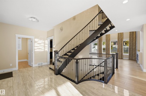 5169 Mullen Road, Edmonton, AB - Indoor Photo Showing Other Room