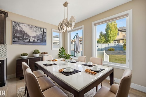 5169 Mullen Road, Edmonton, AB - Indoor Photo Showing Dining Room