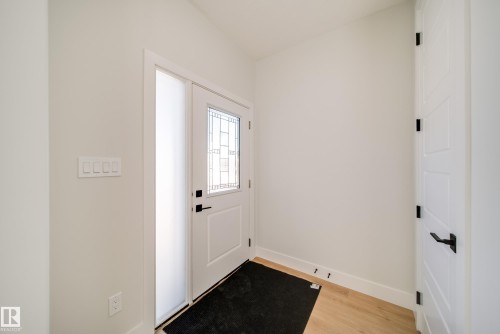 8511 183 Avenue, Edmonton, AB - Indoor Photo Showing Other Room